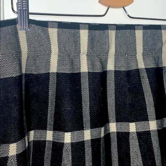 Torrid Black and Beige Plaid Skirt - Picture 2 of 4